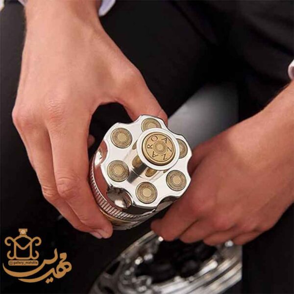 آزارو وانتد